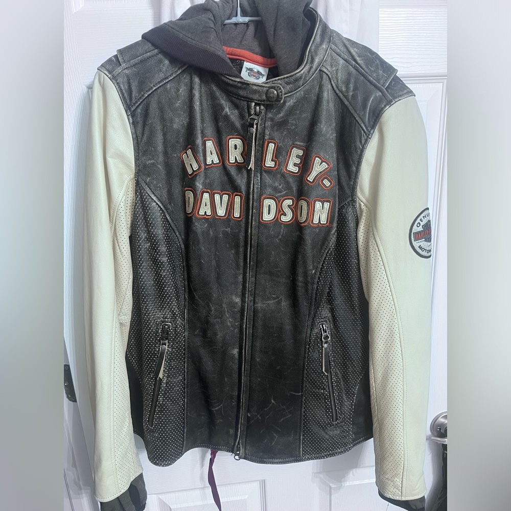 Harley Davidson leather jacket w/hoodie